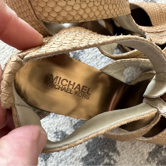 Michael Kors Zipper Top 4” Heels Textured Faux Snakeskin Stilettos Size 9 - Picture 4 of 13